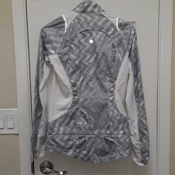 Lululemon Run: Nothin' But Run Jacket - Picture 5 of 8
